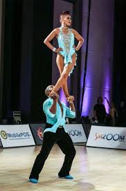 Clase Salsa por Xiomar Rivas (Cali Colombia)